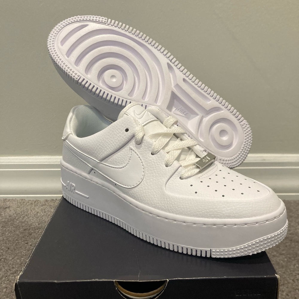 Women’s Nike Air Force 1 Sage Low White - Size 7